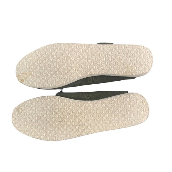 TOMS Men's Alpargata Cotton Canvas Classic Slip On in Olive Green Size 12 - Picture 9 of 11